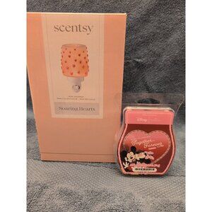 NIB Scentsy Soaring Hearts Exclusive Valentine Mini Warmer Together Forever Wax